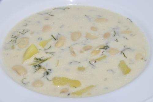 Jak uvařit fazolová polévka se smetanou? Snadné recept, připravený za 30 - 45 minut